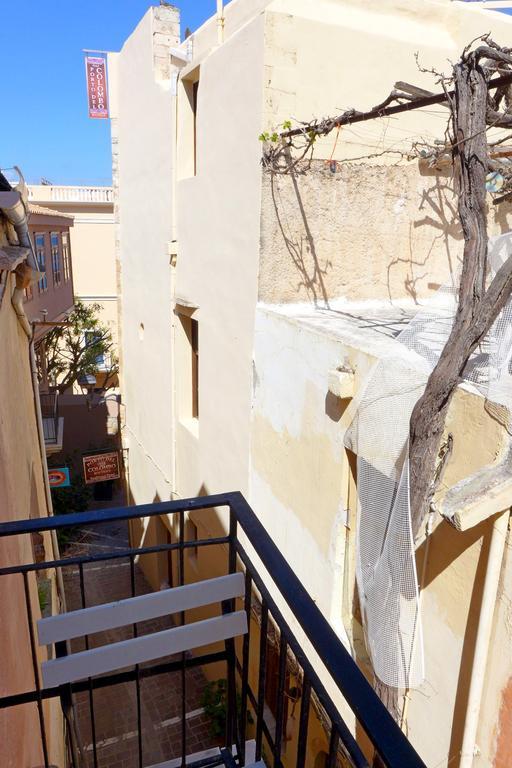 Pension Eva Chrissi Akti Chania Exterior foto