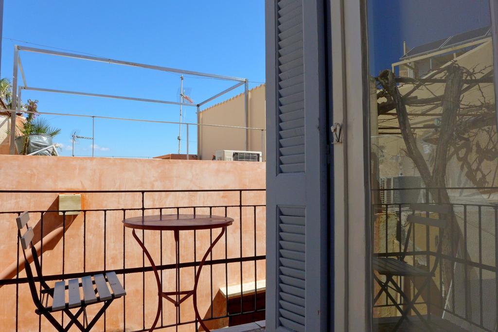 Pension Eva Chrissi Akti Chania Exterior foto