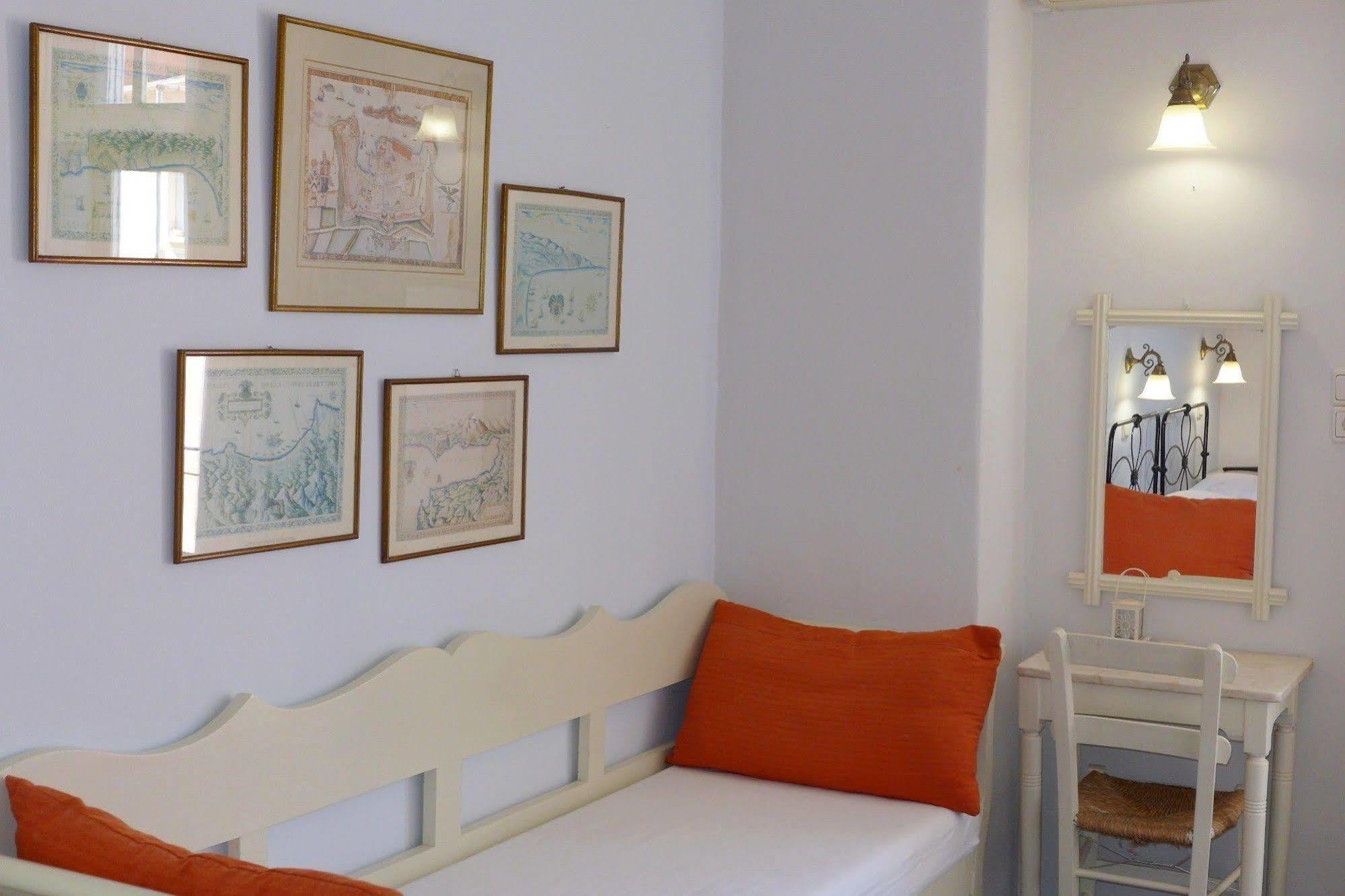 Pension Eva Chrissi Akti Chania Exterior foto